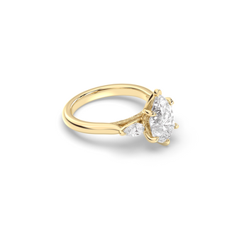 Monaco 3 Stone, Pear Cut