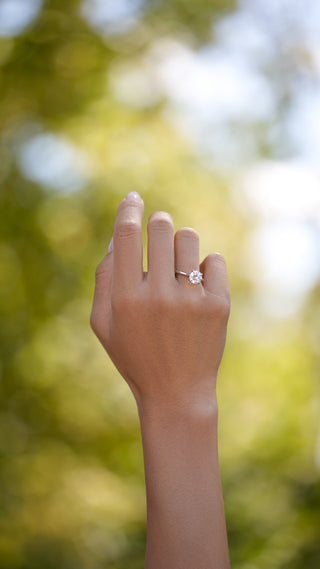 Budapest Ring, Round Cut
