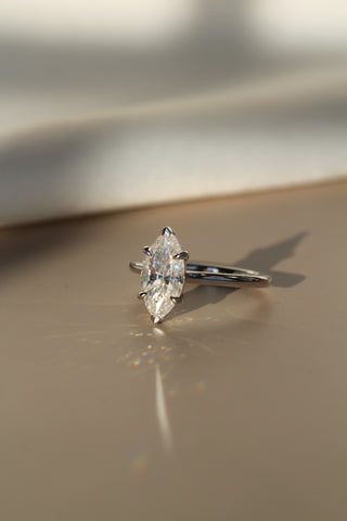 Porto Solitaire, Marquise Cut