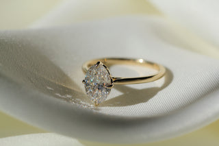 Atlas North South Solitaire, Oval Cut