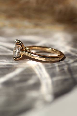 Shown with a 2.2mm band