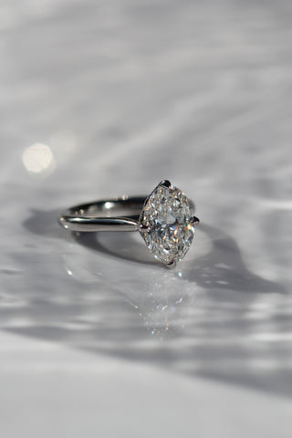 Atlas North South Solitaire, Oval Cut