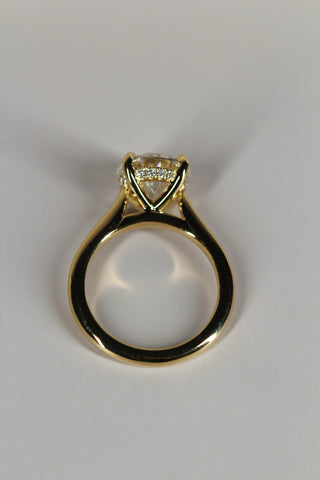Budapest Ring, Round Cut