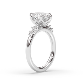 Versailles, Oval Cut