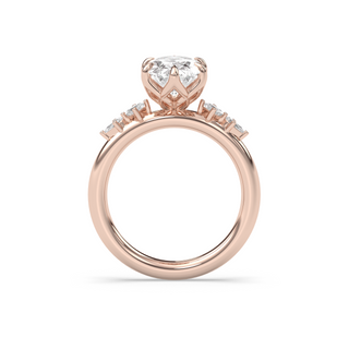 Versailles, Oval Cut