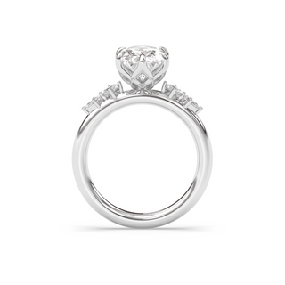 Versailles, Oval Cut