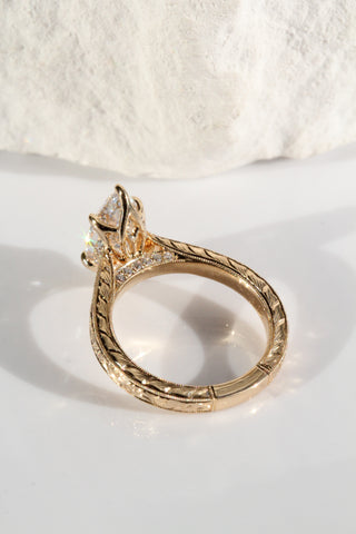 Latticework Petal Prong Collection