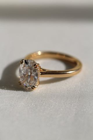 Vienna Ring, Oval Cut