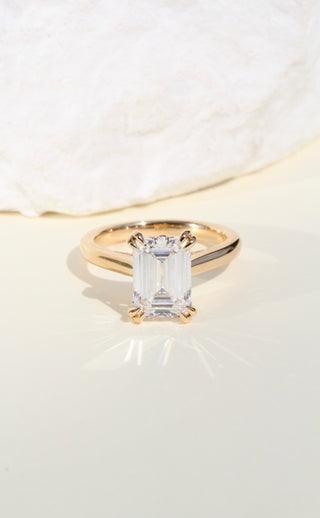 Vintage Amsterdam Lotus Prong, Emerald Cut