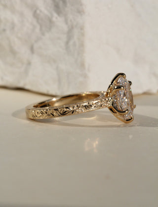 The Capri Solitaire, Oval Cut