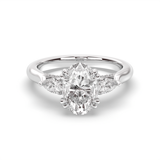 Vintage Amsterdam 3 Stone, Oval Cut