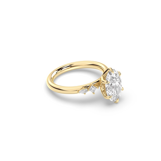 Versailles, Oval Cut