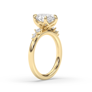 Versailles, Oval Cut